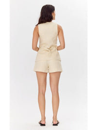 Tannia Vest