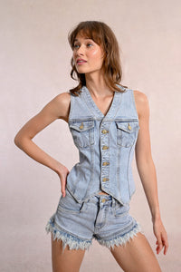Debbie Vest